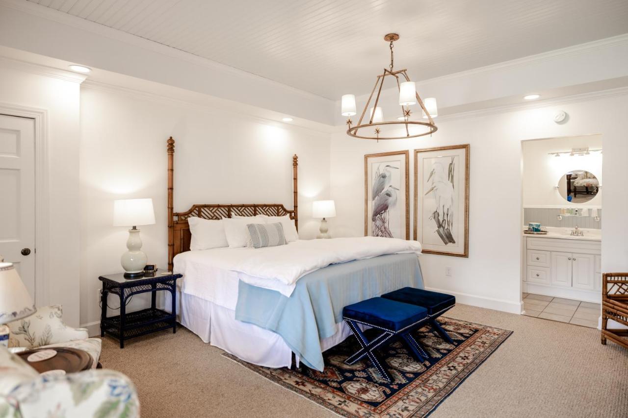 The Chesapeake Inn Urbanna エクステリア 写真
