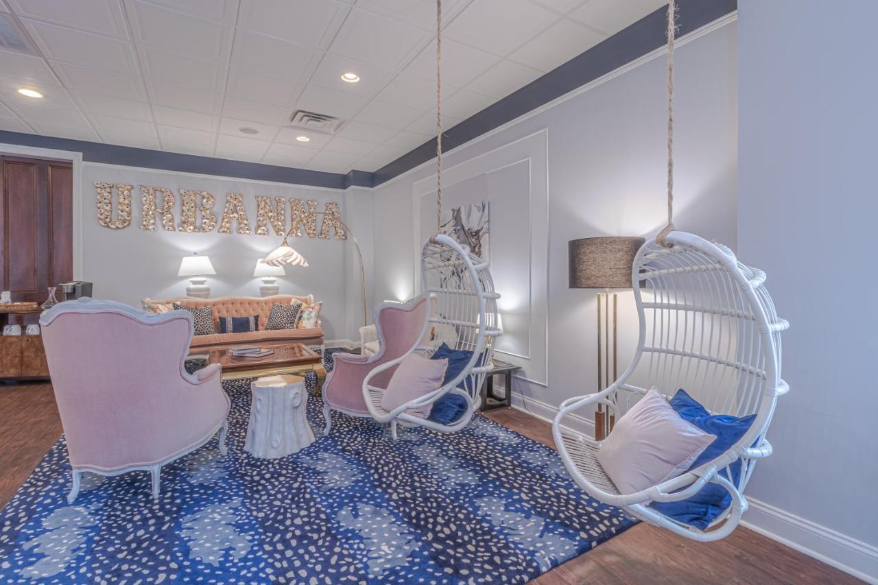 The Chesapeake Inn Urbanna エクステリア 写真