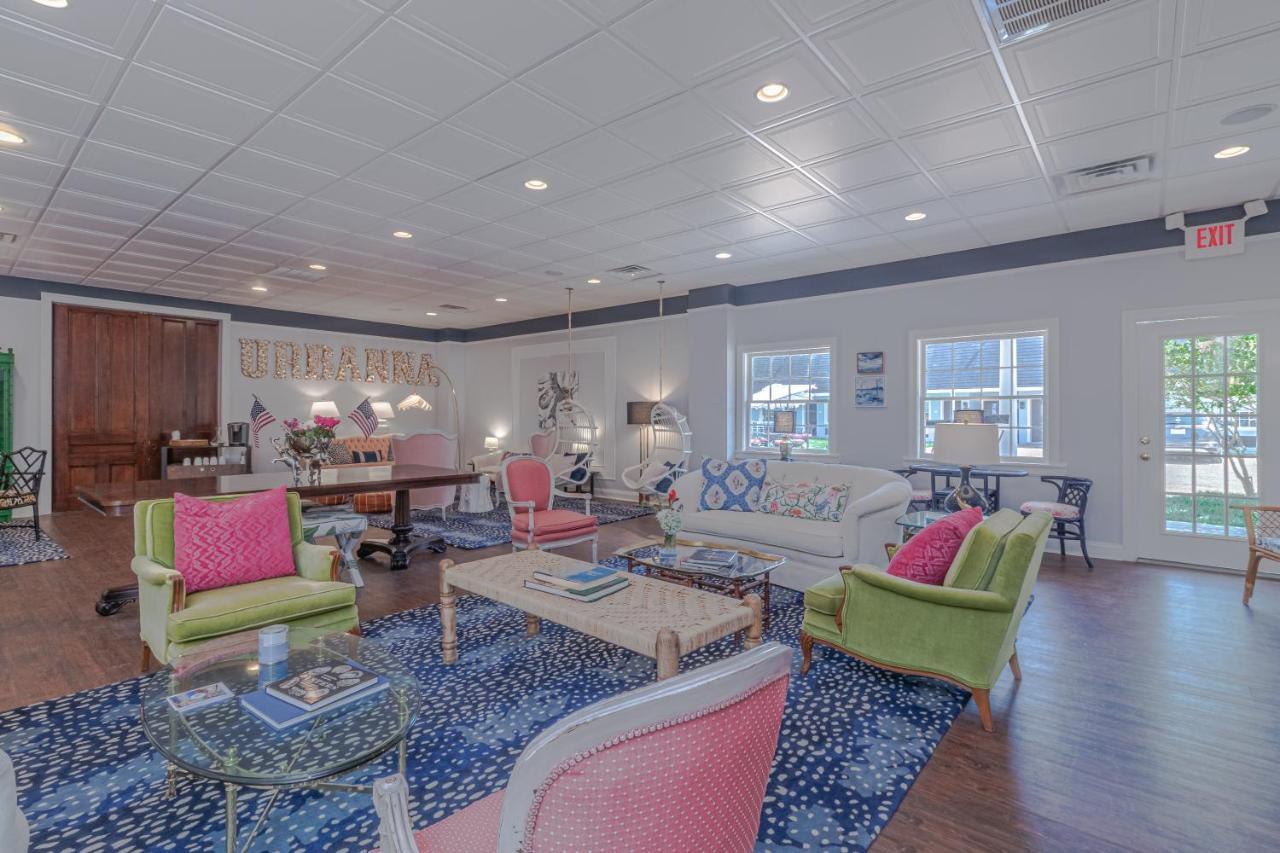 The Chesapeake Inn Urbanna エクステリア 写真