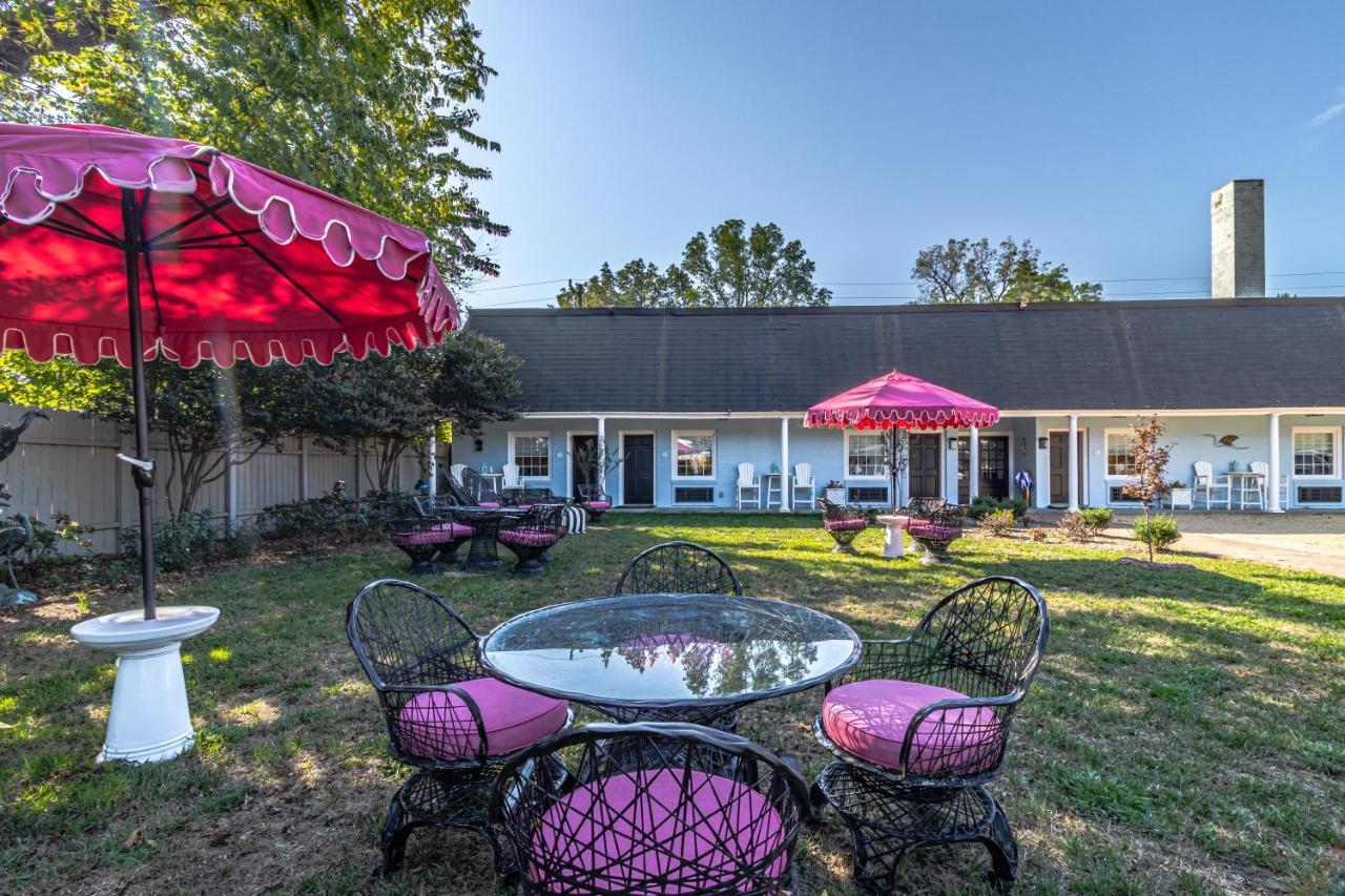 The Chesapeake Inn Urbanna エクステリア 写真